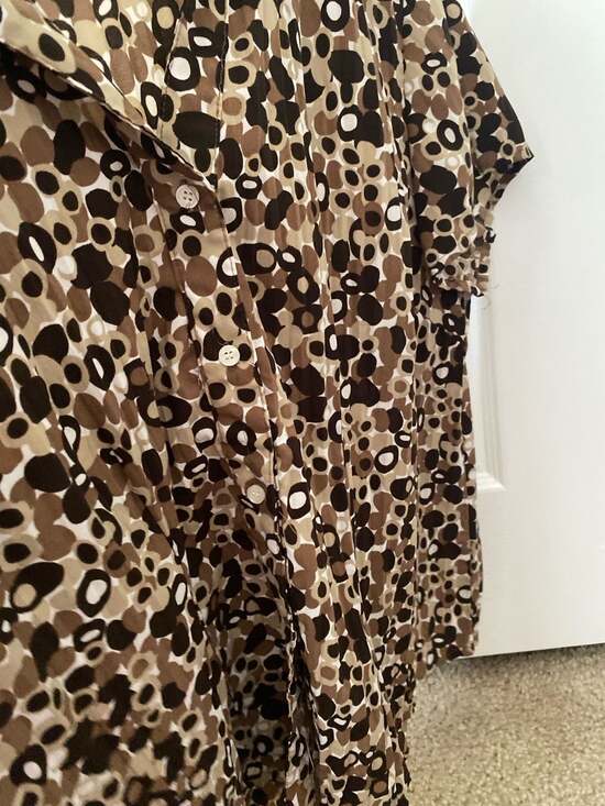 Christopher & Banks Brown Geometric Bubble Print Short Sleeve Button Down Blouse - Picture 5 of 11